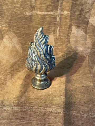 LARGE BRASS FLAME TOP FOR FLAG OR LAMP - HEAVY - 4" TALL -SOLID Cover