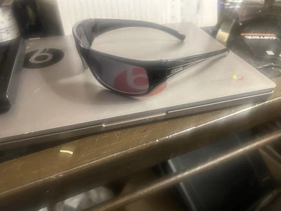 Óculos de sol Kenneth Cole Reaction Wrap - Imagem 1 de 2