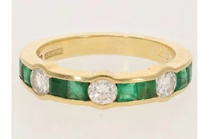 Wempe Goldring 750 besetzt mit 0, 66 ct. Brillanten T/W sowie Smaragden. RG 60. - Bild 1 von 4