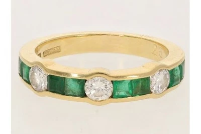 Wempe Goldring 750 besetzt mit 0, 66 ct. Brillanten T/W sowie Smaragden. RG 60. - Bild 1 von 4