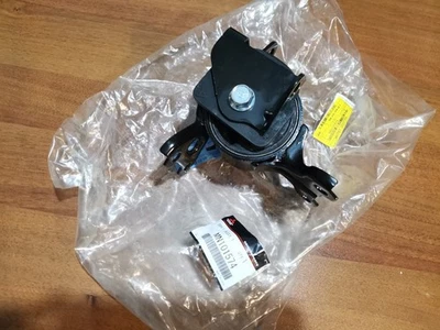 MITSUBISHI Genuine RVR Transmission Mounting Bracket Body Side MN101574 OEM - Image 1 of 3