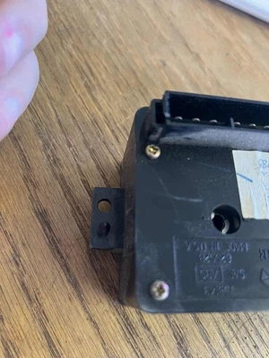 C017. 1996-1998 Jeep Grand Cherokee Wiper Defroster Switch - Image 1 of 4