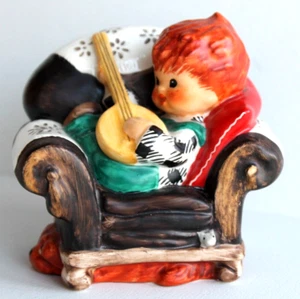 FIGURINA GOEBEL REDHEAD RAGAZZO CON BANJO OFF KEY BYJ22 CHARLOT BYJ, - Foto 1 di 7