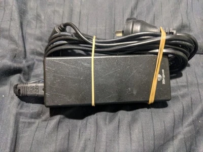 Targus AC Adapter (Model No: API4AD19), - image 1 of 4