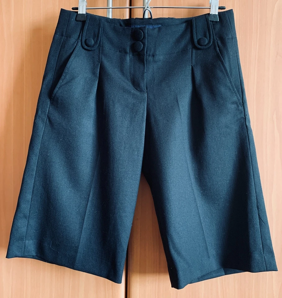 French Connection 百慕大女式短裤黑色羊毛/氨纶 2 码 — 第 1/4 张图片