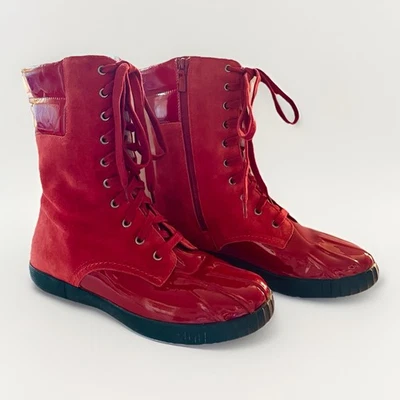 Botas impermeables Cole Haan para mujer 8,5 charol rojo y gamuza con defecto ver fotos Foto 1 de 4