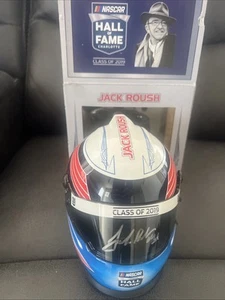 Casco autografiado del Salón de la Fama de NASCAR JACK ROUSH CLASE DE 2019 - Imagen 1 de 10