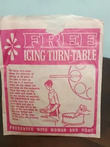 ARTÍCULO FREEBIE VINTAGE PRESENTADO CON REVISTA MUJER Y HOGAR: TOCADISCOS GLASEADO - Imagen 1 de 3