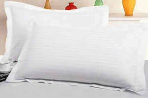 BULK LOT 20xWHITE STRIPED PILLOWCASES 5CM FLANGE HOME&HOTEL PILLOW CASES 51x75CM - Picture 1 of 2