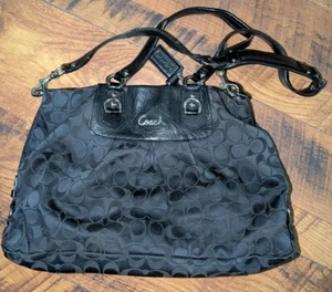 Cartera de Mano Coach Ashley Carryall Signature Satén Charol Negra F15510 - Imagen 1 de 4