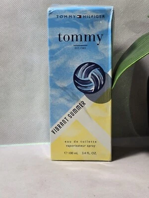 SPRAYED ONCE TOMMY HILFIGER VIBRANTE VERANO HOMBRES 100 ml 3,4 OZ EDT SPRAY Foto 1 de 3
