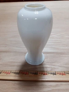 Rare White Vintage Made in Japan Tiffany & Co. Vase 1997 - Picture 1 of 6