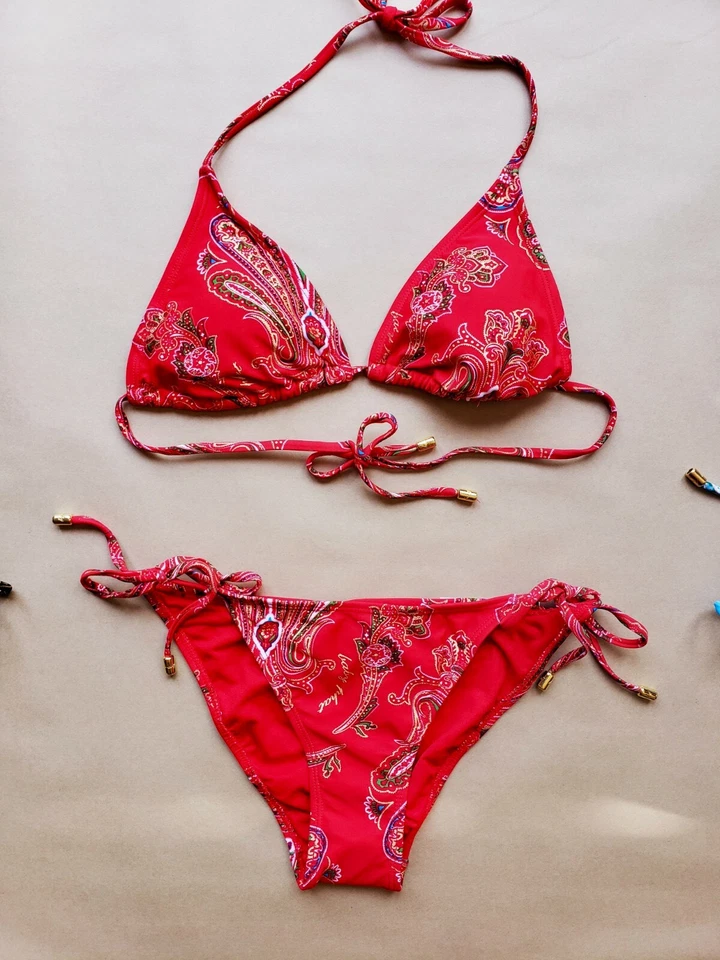 NUEVO CON ETIQUETAS Baby Phat BP Bikini Traje de baño S M L Traje de baño Negro Azul Rojo Dorado Paisley Foto 1 de 3