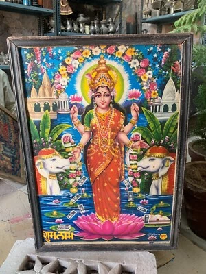Antigua impresión litográfica vintage de la diosa religiosa hindú Lakshmi enmarcada en madera Foto 1 de 4