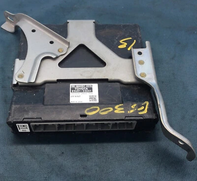 2013-14 Lexus Es300h Power Supply Control Module Computer 89681-33041 - Image 1 of 4