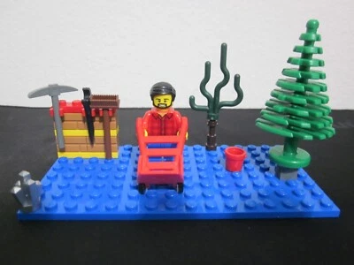 Lego City Minifigure  Pickup & Caravan Camper Father 2018 & Assessories  - Image 1 of 4