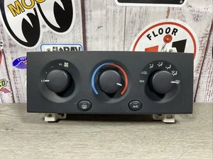 1999 - 2004 JEEP GRAND CHEROKEE HEATER AC CLIMATE CONTROL UNIT 55115904 - Picture 1 of 12