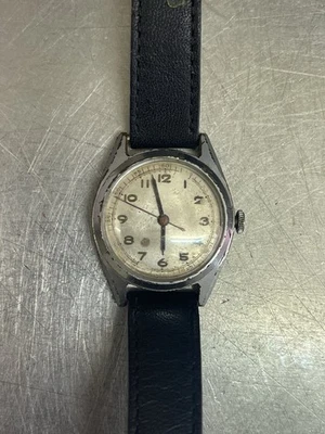 Vintage Segunda Guerra Mundial 40s Raro Relógio Militar Relógio Perfeitamente Funcionando Relógio Masculino - Imagem 1 de 4