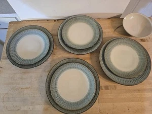 9 Pier One “Allison” 4 Dinner And 4 Salad Plates 1 Soup Bowl - Picture 1 of 13
