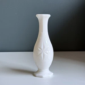 Vintage 1950s White Milk Glass Small 7" Tall Starburst Bud Vase Octagon Pedestal - Picture 1 of 7