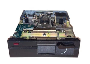 TEAC PC Diskettenlaufwerk 5.25 Zoll FD-55BV-06U Floppy Disk Vintage - Rarität! - Afbeelding 1 van 4