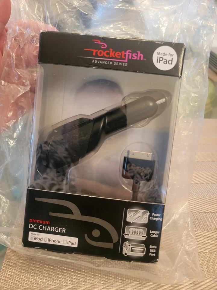 Rocketfish RF-IPDCCH 黑色高级直流车载充电器 30 针适用于苹果 iPhone/iPad — 第 1/1 张图片