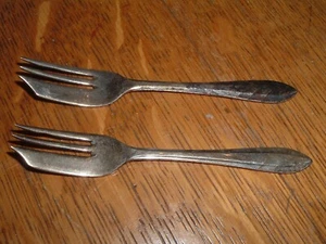 Vintage 2 Sheffield England 5” Silver Plate Pastry Fork EPNS MS  - Picture 1 of 5