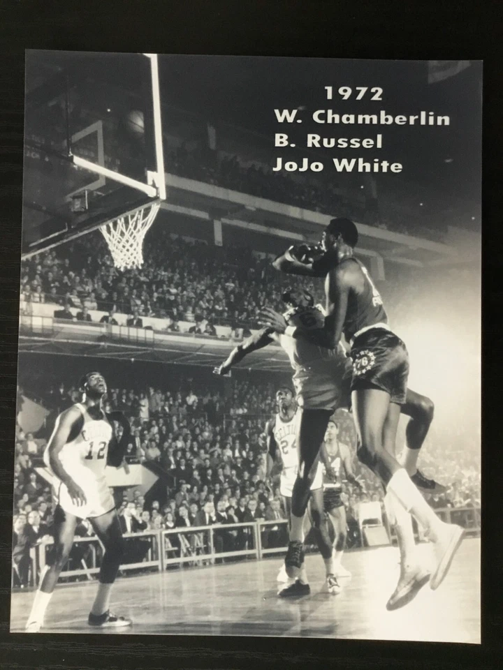 Foto en blanco y negro de baloncesto Wilt Chamberlain Bill Russel Jojo 8x10 Foto 1 de 1