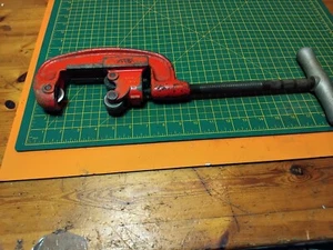 Virax Pipe Cutter Up To 1/2" to 2” Pipe JK06E17970 - Picture 1 of 10