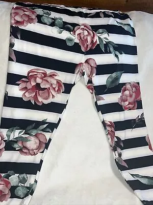 Lularoe TC2 Tall Curvy Leggings Black White Stripe Pink Blush Roses 🌹 18-22 New - Image 1 of 4