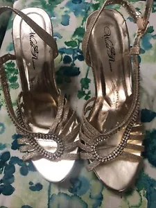 Wild Rose Gold Sparkle Rhinestone Jewels Open Toe Heels Womens Shoes Sz 8.5 - Picture 1 of 2