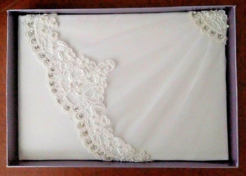 Libro de inicio de sesión de invitados con abanico de encaje de diamantes de boda color blanco nuevo Foto 1 de 1