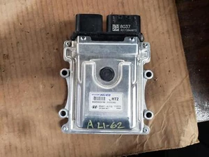 17 18 19 G90 Transmission Control Module ID# 954404J110 - Picture 1 of 3