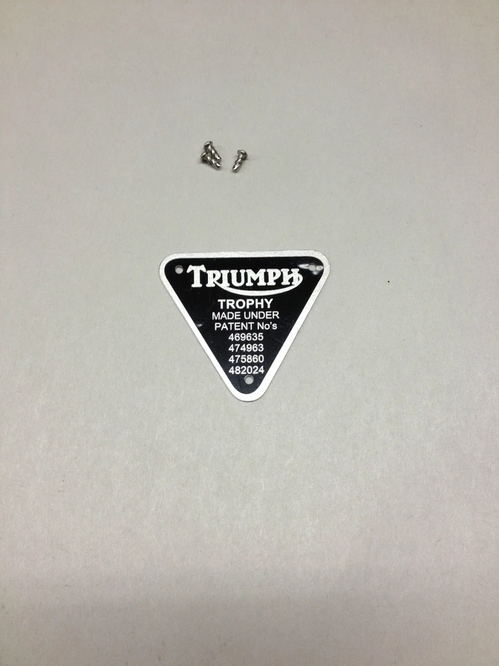 PLACA PATENTE TRIUMPH "TROFEO" CON REMACHES Todos los Modos Trofeo 500 650 1946-1973 Foto 1 de 1