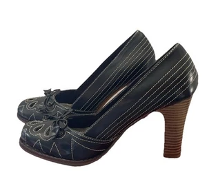 Bongo NIB Ladies Stack 3.5” Heels Black Flower Cut Out Design Sz 8M - Picture 1 of 7