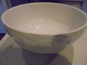Signature Sorrento white/jicama large mixing/serving bowl mint condtn low shipng - Picture 1 of 2