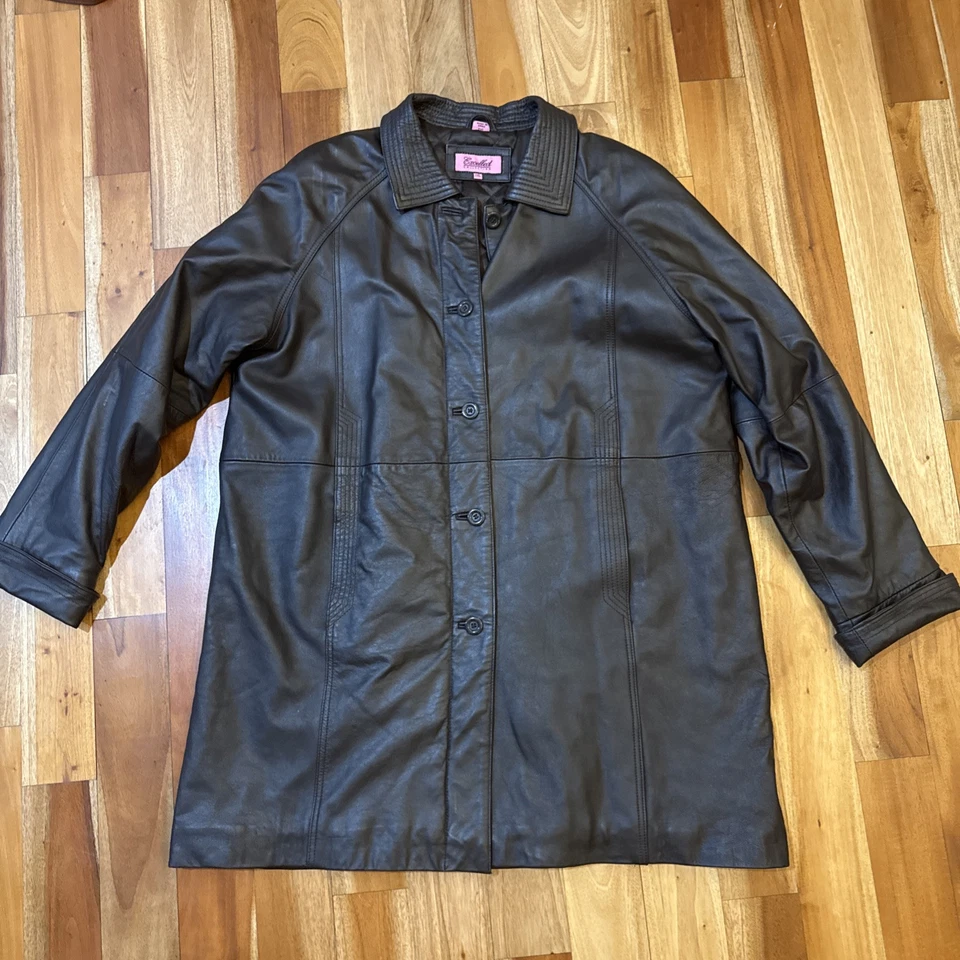 Chaqueta de cuero Excelled Collection para mujer 2XL más larga marrón con botones Foto 1 de 4