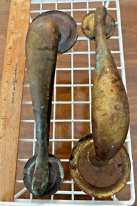 2 Brass / Bronze heavy duty door pulls without thumb latches antique/vintage - Picture 1 of 4