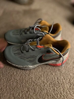 Nike Sistema de Campo Especial para Hombre Talla 8.5 Escudo de Carbono Campo Especial C7399-002 Foto 1 de 4