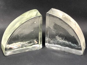 Set klare Halbmond massive Glasblock Buchstützen 9,5 Pfund Strukturschmutz - Bild 1 von 10
