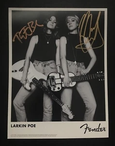 LARKIN POE HAND SIGNED 8x10 PHOTO Music BAND DUO AUTOGRAPHED AUTHENTIC - Picture 1 of 15