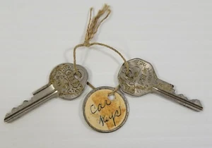 *B36) Vintage Set 60er Jahre GM Zündhandschuhfach Schlüssel Briggs Stratton Milwaukee - Bild 1 von 10