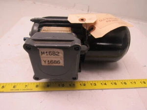 Lenze DERRBR,063-12 220-277/380-480V 50/60Hz. 3 Ph. 1800 RPM Motor With Brake - Picture 1 of 9