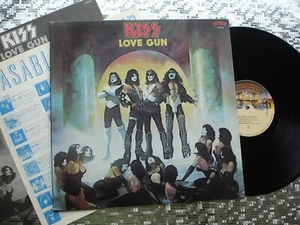 KISS ~ LOVE GUN  ~ Vintage Import LP w/Booklet  Casablanca 22S-6 - Picture 1 of 14