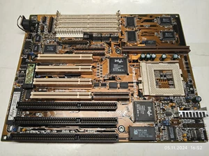 Socket 7 Motherboard ASUS P/I-P55TP4N 512 Kb cache + CPU & 32 MB + Bonus - Picture 1 of 10