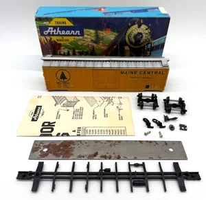 Athearn 76327 Scala HO Maine Central 50' Plug-Door Treno Box Auto Non Assemblato - Foto 1 di 9
