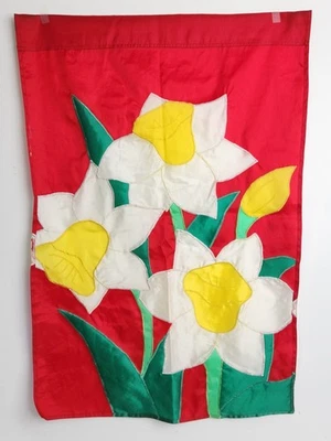 Daffodil House Yard Flag Nylon Vtg 90s Spring Floral Porch Decor Embroidered Red - Image 1 of 2