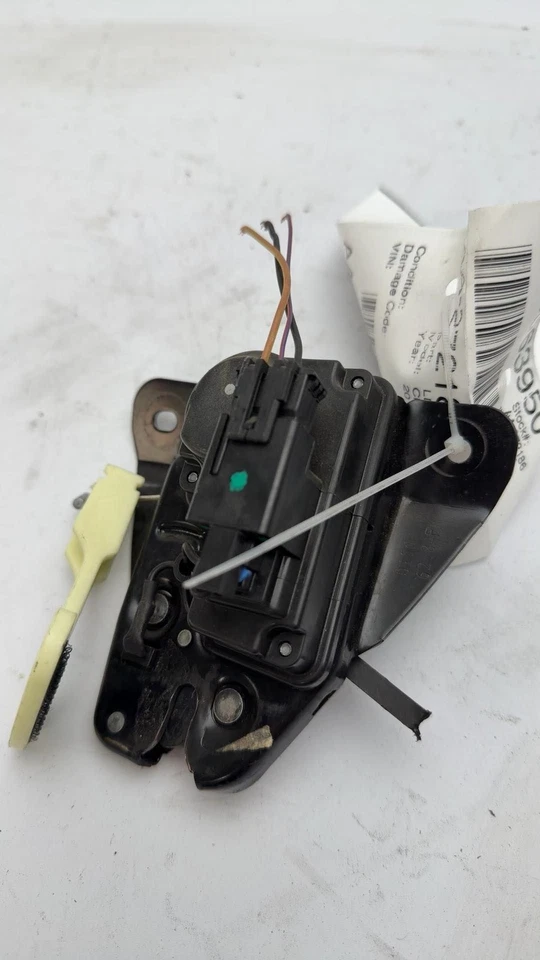 2016 DODGE CHARGER Lid Latch Dodge - Image 1 of 4