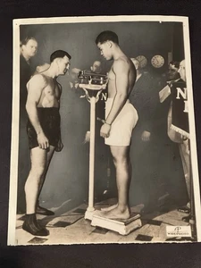 1936 Joe Louis vs. Eddie Simms Vintage Boxfoto vom Gewicht in seltenem Bild - Bild 1 von 2
