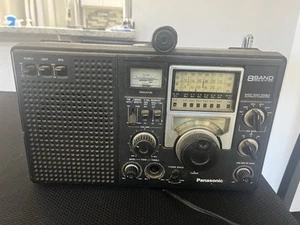 Panasonic RF-2200 Portable Radio, Vintage Short Wave, 8 Band AM/FM with Cord - Zdjęcie 1 z 8